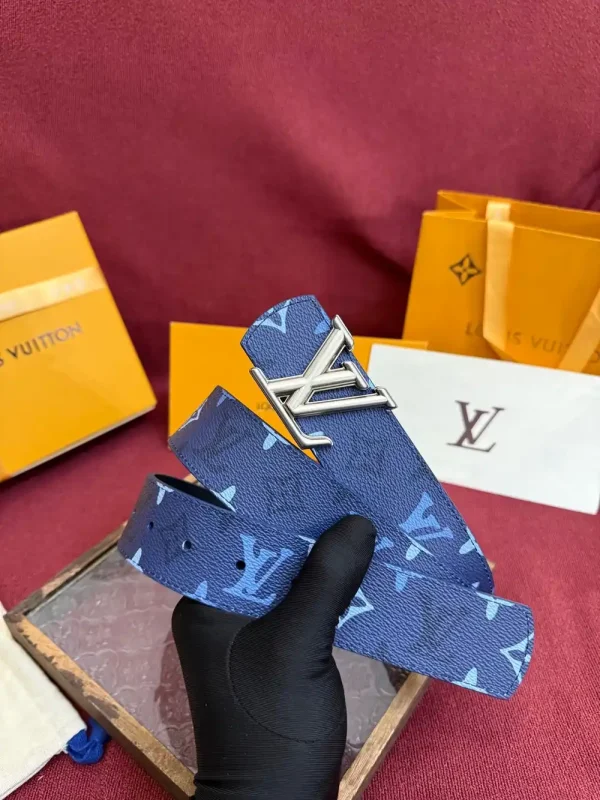 Louis Vuitton LV Dimension 40mm Reversible Belt