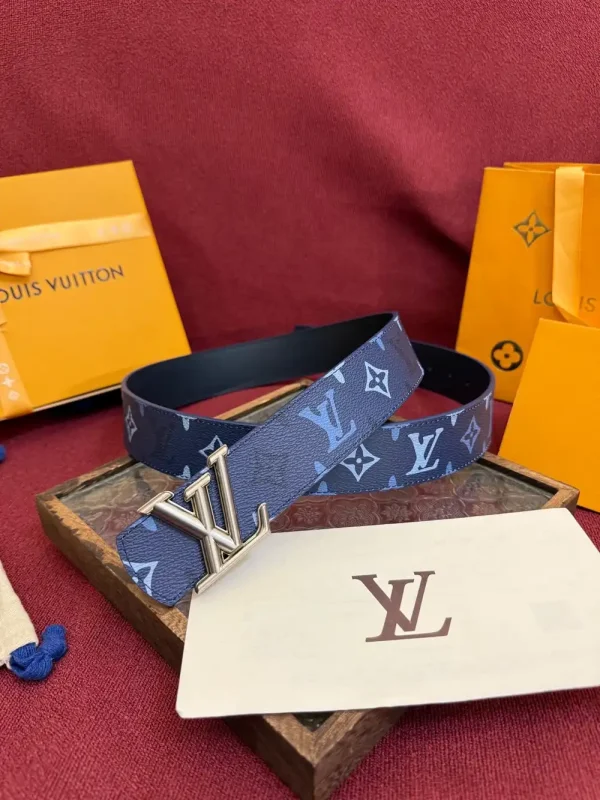 Louis Vuitton LV Dimension 40mm Reversible Belt