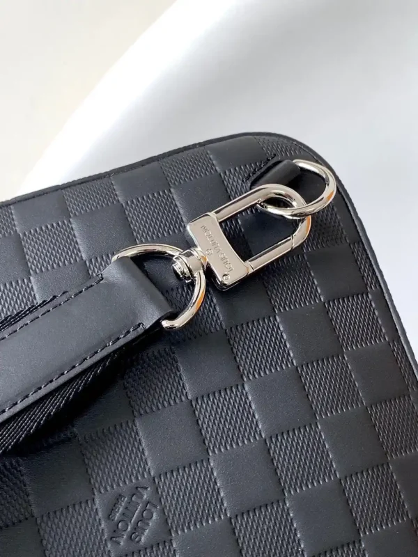 Louis Vuitton Avenue Sling Bag Men's Black Leather