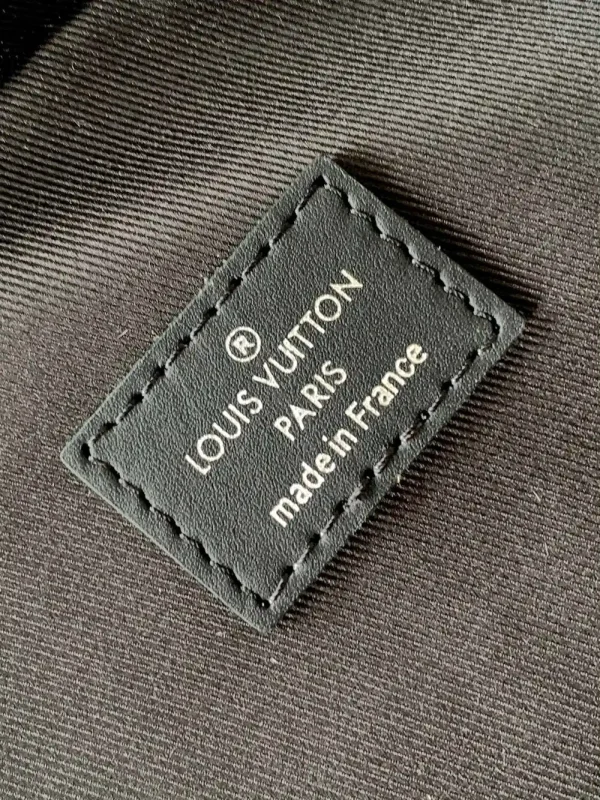 Louis Vuitton Avenue Sling Bag Men's Black Leather