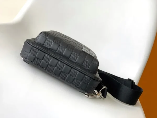 Louis Vuitton Avenue Sling Bag Men's Black Leather