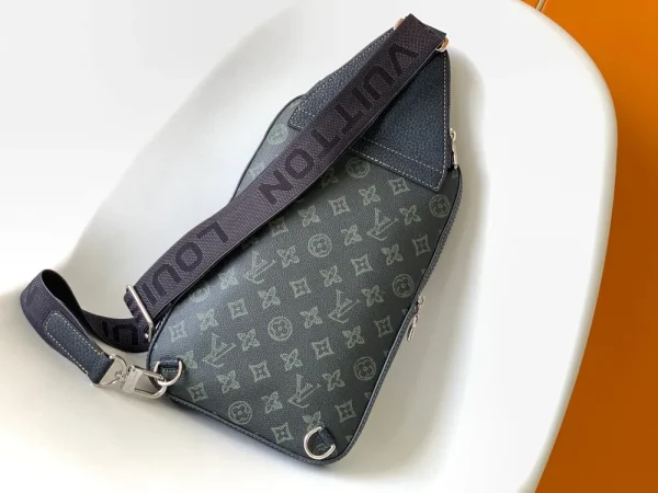 Louis Vuitton Avenue Sling Bag Men's Monogram Canvas