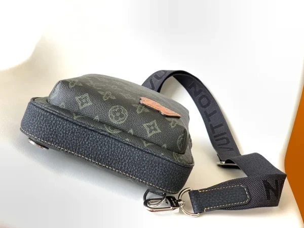 Louis Vuitton Avenue Sling Bag Men's Monogram Canvas