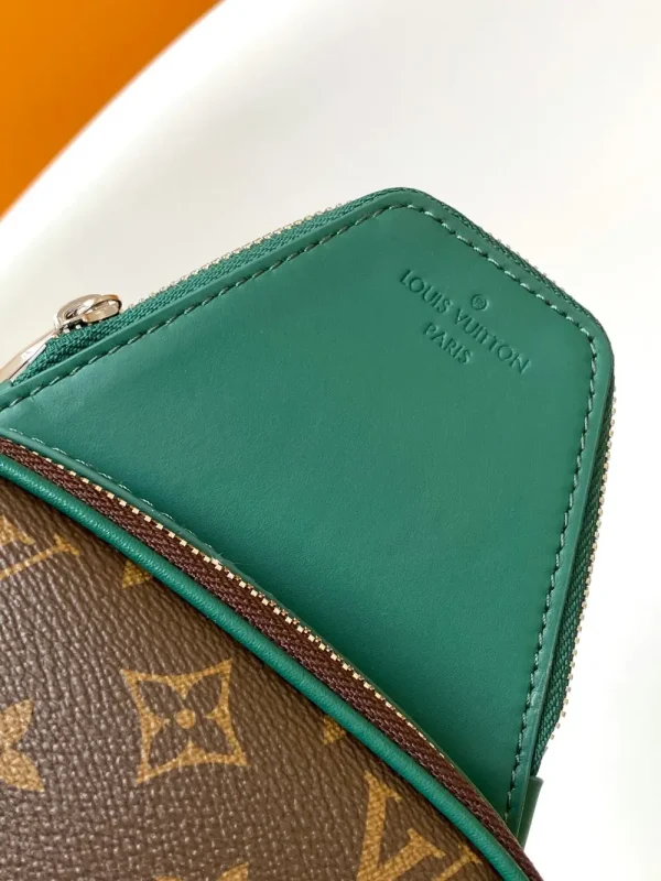 Louis Vuitton Avenue Slingbag Men's Canvas Brown