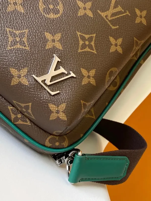 Louis Vuitton Avenue Slingbag Men's Canvas Brown