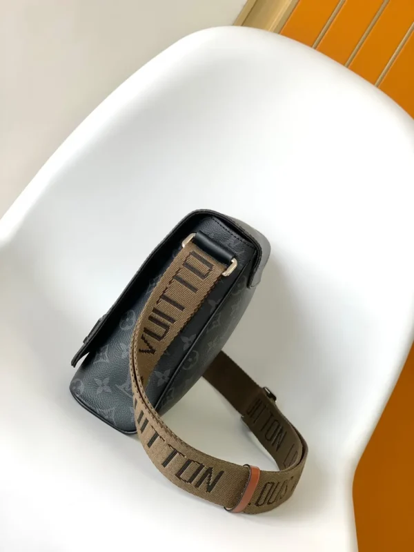 Louis Vuitton District PM Black Monogram Messenger Bag