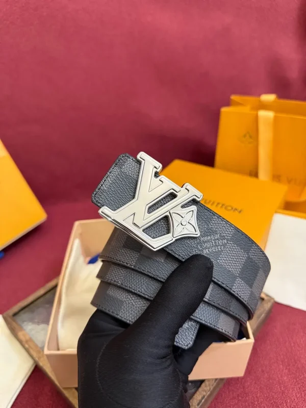 Louis Vuitton LV Initiales 40mm Reversible Belt