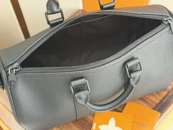 Louis Vuitton Keepall Bandoulière Men's Black Bag