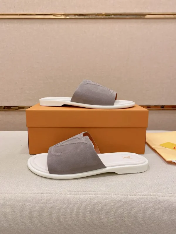 Louis Vuitton Men's Beige Comfort Mule Slide