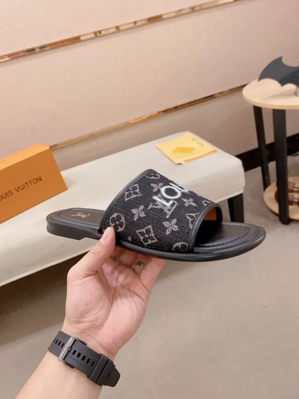 Louis Vuitton Men's Black Canvas Slide - Pool Pillow Mule