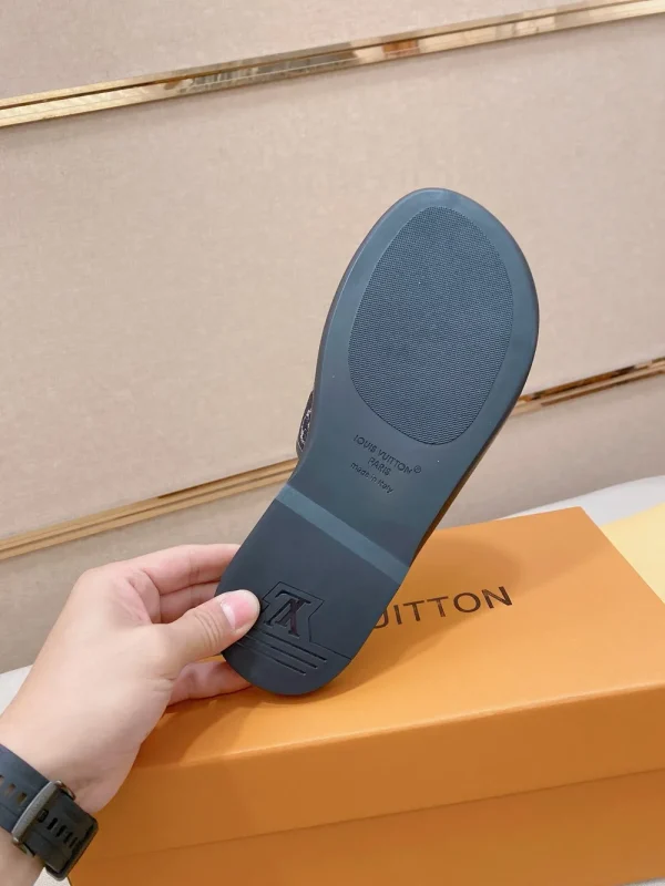 Louis Vuitton Men's Black Canvas Slide - Pool Pillow Mule