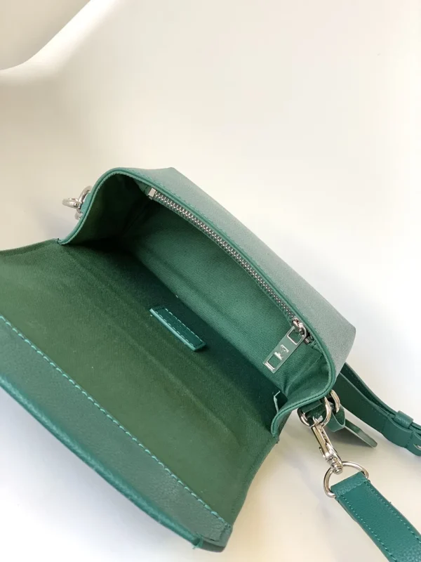 Louis Vuitton Men's Wearable Wallet - Boutique Leather