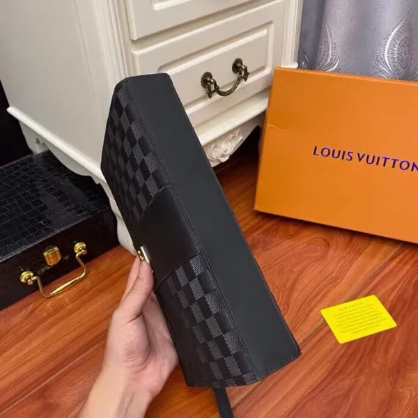 Louis Vuitton Pochette Jour GM Black Clutch - 2026