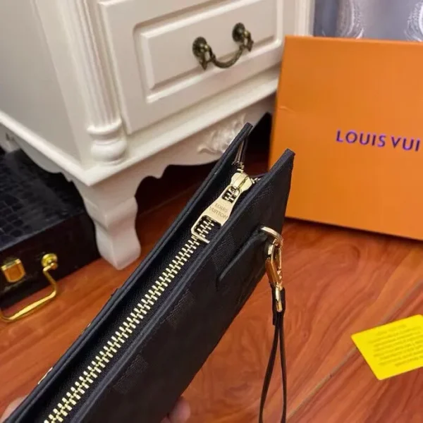 Louis Vuitton Pochette Jour GM Black Clutch - 2026