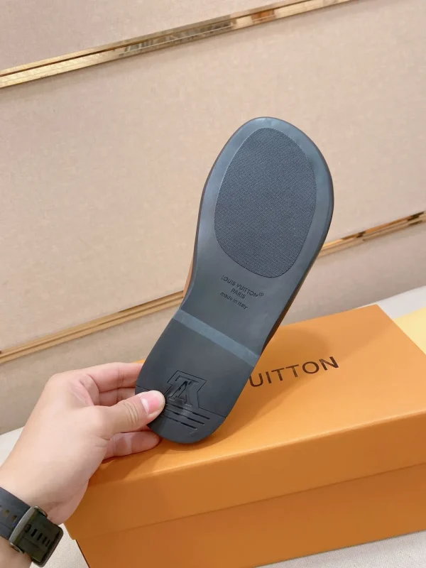 Louis Vuitton Pool Pillow Flat Women's White Slide