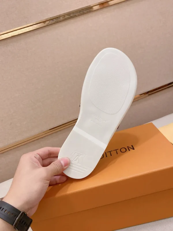 Louis Vuitton Pool Pillow Mule Men's Slide - Italian Craft