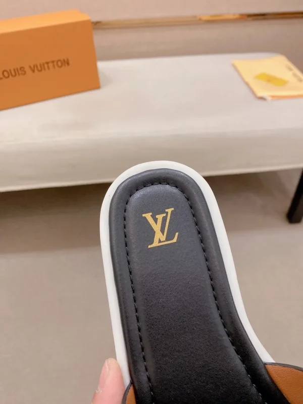 Louis Vuitton Pool Pillow Mule Men's Slide - Italian Craft