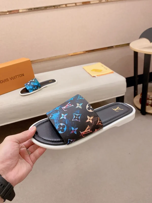 Louis Vuitton Pool Pillow Mule Men's Slide - Italian Craft