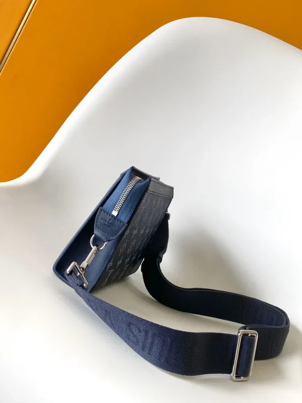 Louis Vuitton Trio Messenger Bag in Navy Leather