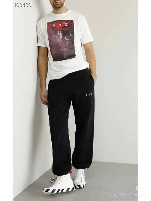 Caravaggio Arrows T-shirt- Off-White