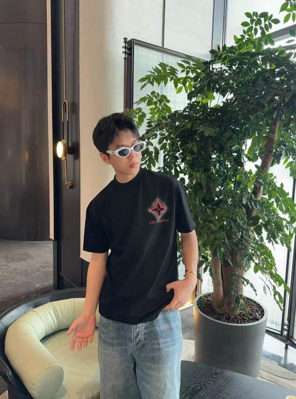 Louis Vuitton Monogram Flower 3D Gradient Print T-Shirt- Black