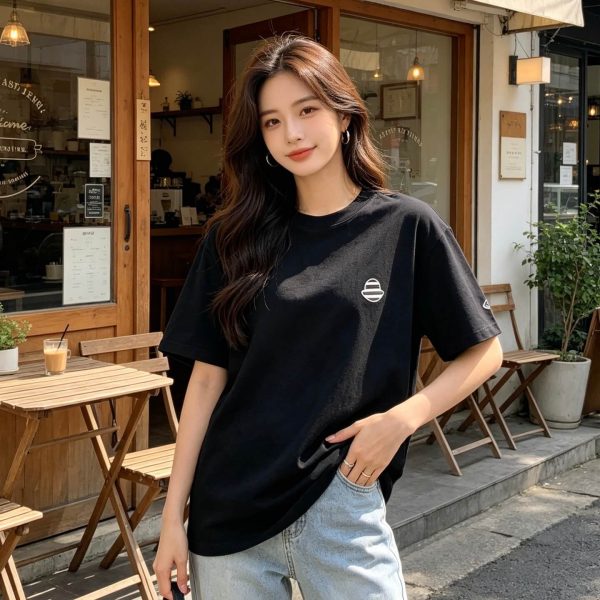 Moncler Logo-Patch Cotton T-Shirt- Black
