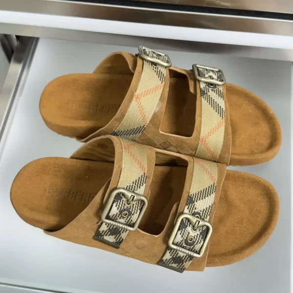 Burberry Urchin Brown Suede Men's Sandal with Plaid