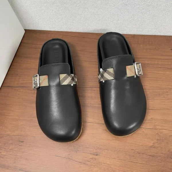 Burberry Urchin Men's Black Suede Slide with Check