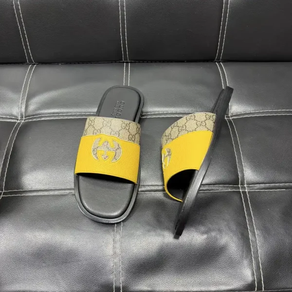 Gucci GG Supreme Slide Men's Yellow Rubber Slide