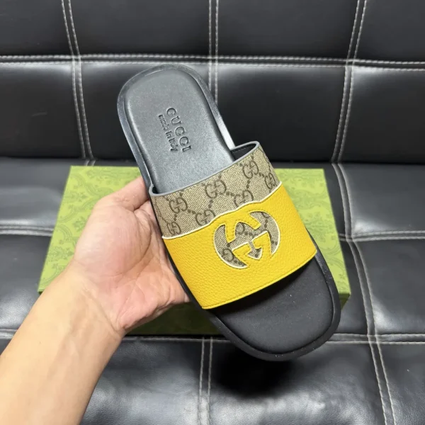 Gucci GG Supreme Slide Men's Yellow Rubber Slide