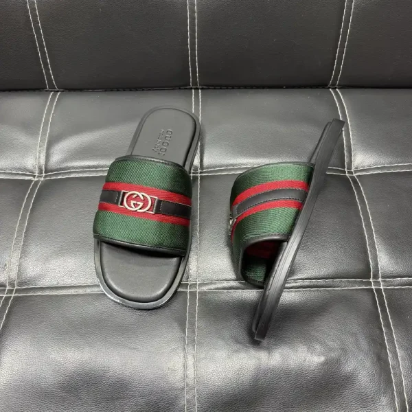 Gucci Men's Rubber Slide - Anti-Slip Design