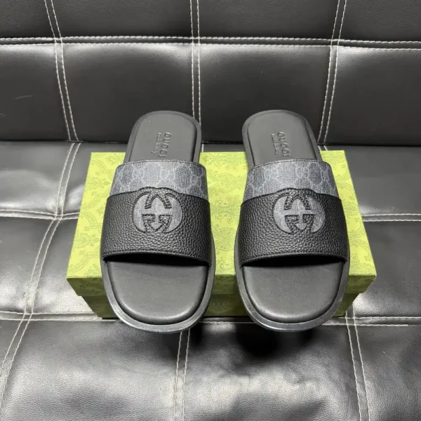 Gucci Men's Slide Sandal with Anti-Slip Soles