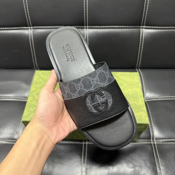 Gucci Men's Slide Sandal with Anti-Slip Soles
