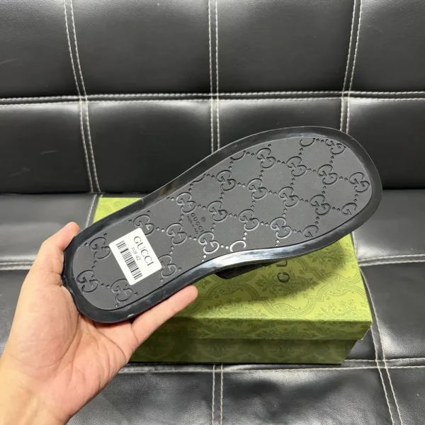 Gucci Men's Slide Sandal with Anti-Slip Soles