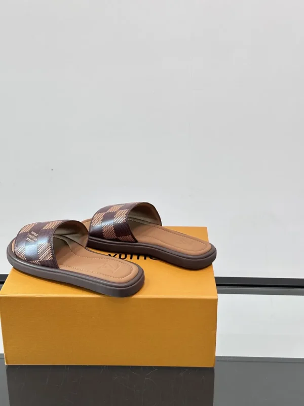 Louis Vuitton Men's Damier Ebene Slide