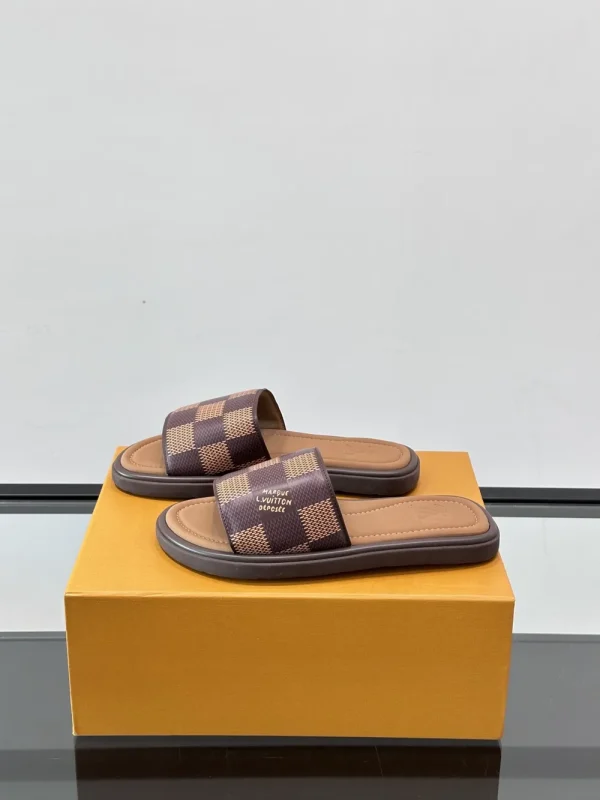 Louis Vuitton Men's Damier Ebene Slide