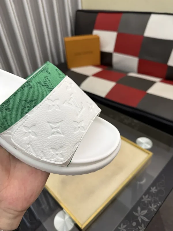 Louis Vuitton Men's Cowhide Rubber Slides - Iconic Sole