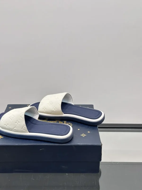 Louis Vuitton Men's White Leather Slide