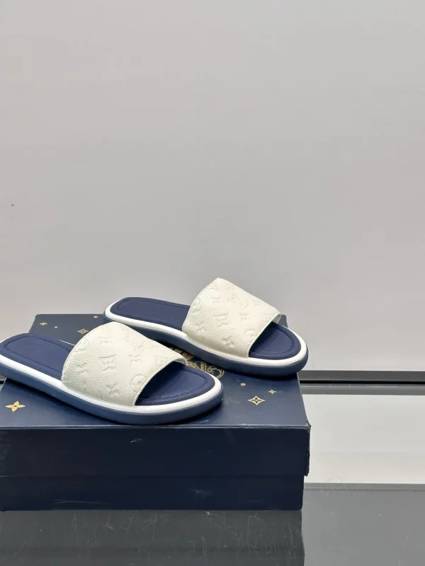 Louis Vuitton Men's White Leather Slide