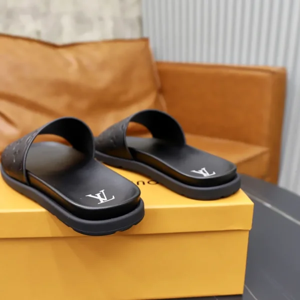 Louis Vuitton Waterfront Mule Men's Slide