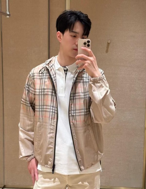 Burberry Gradient Check Newport Hooded Jacket- Sand beige
