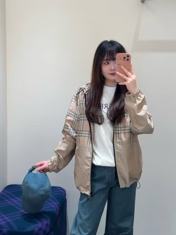 Burberry Gradient Check Newport Hooded Jacket- Sand beige