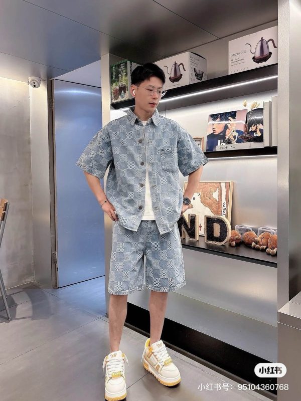 Louis Vuitton Damier 3D Light Denim Short-Sleeved Shirt- Indigo (2) Louis Vuitton Damier 3D Light Denim Short-Sleeved Shirt- Indigo