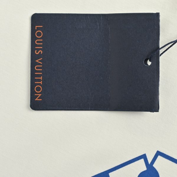 Louis Vuitton Printed Signature T-Shirt- Milky White (5) Louis Vuitton Printed Signature T-Shirt- Milky White