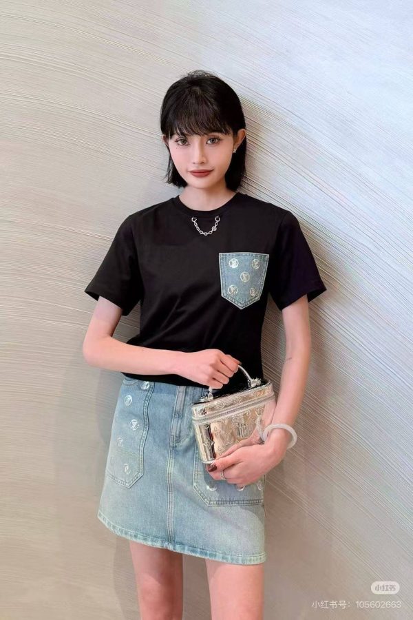 Louis Vuitton Signature Pocket T-Shirt- Black