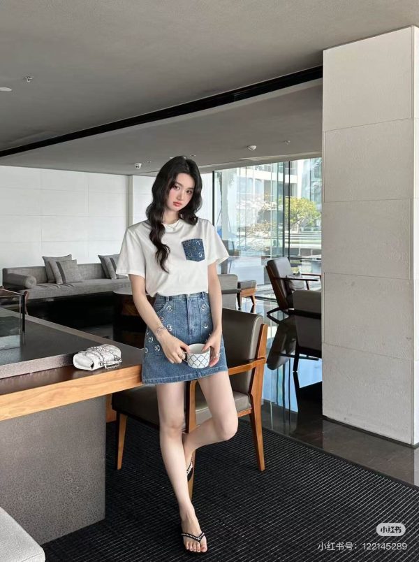 Louis Vuitton Signature Pocket T-Shirt- White