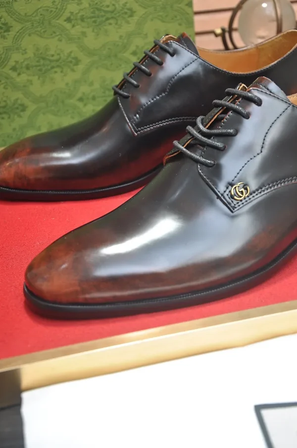 Gucci Men's Black Leather Derby with Cowhide Lining