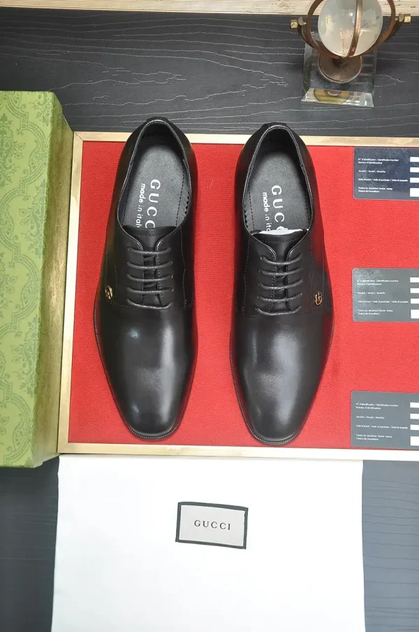 Gucci Men's Black Leather Logo Oxfords