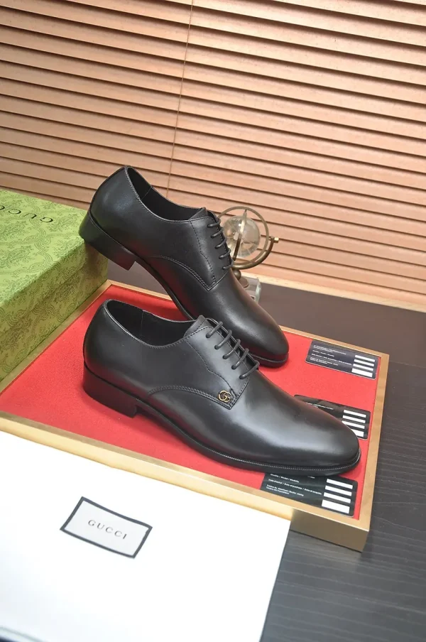 Gucci Men's Black Leather Logo Oxfords