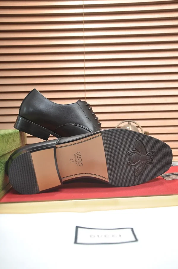 Gucci Men's Black Leather Logo Oxfords